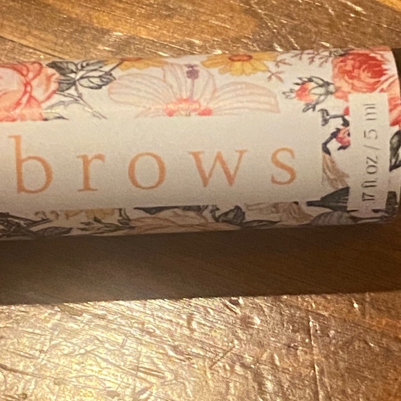 Eyebrow hair growth essential oil roll on. 5 ml - Picture 10 of 14